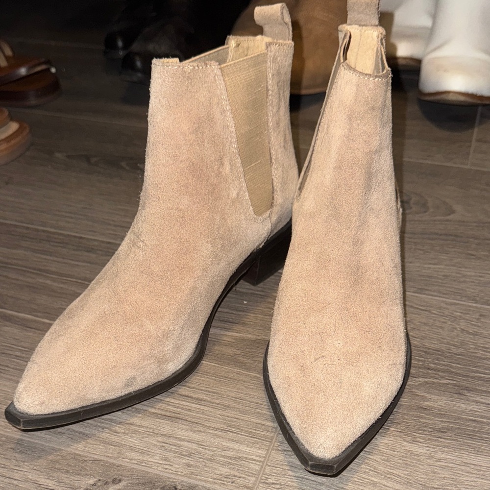 Seychelles Taupe Suede Ankle Boots
